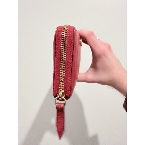 Gucci Red Leather Zip-Around Wallet with Gold Logo Gucci Marmont GG - Picture 6 of 11